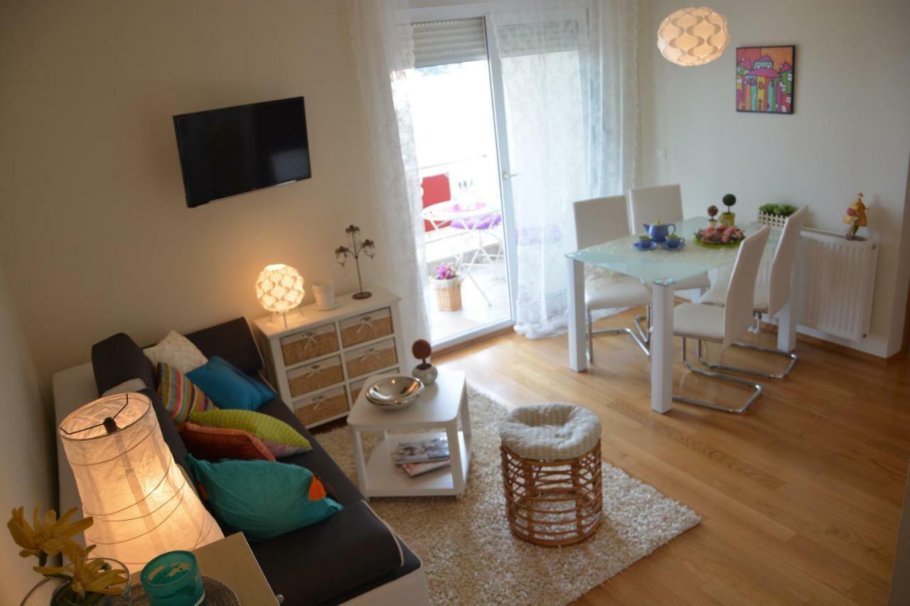 Apartment Vacation In Zadar - Mirna Экстерьер фото