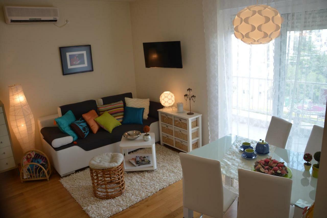 Apartment Vacation In Zadar - Mirna Экстерьер фото