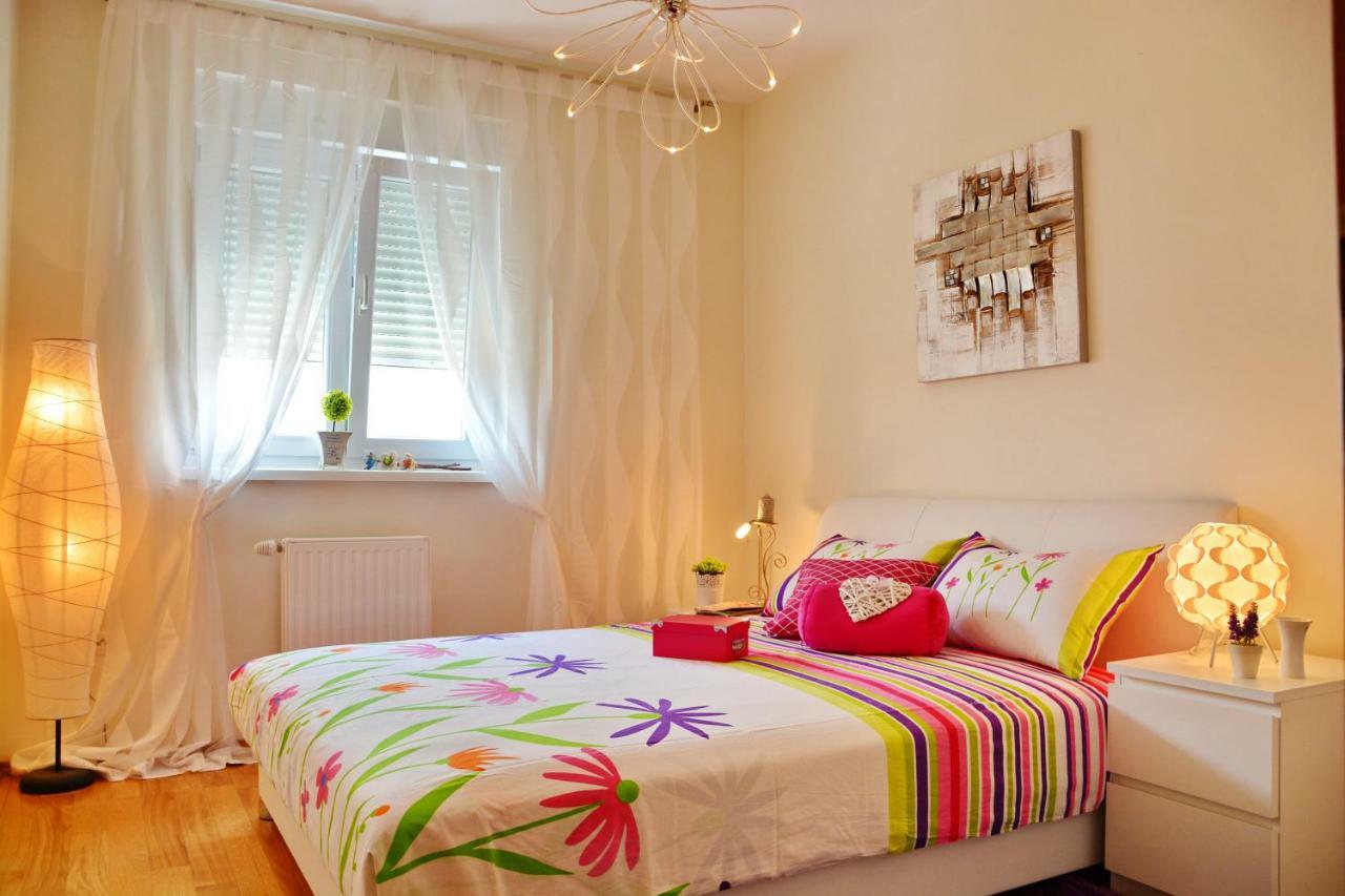 Apartment Vacation In Zadar - Mirna Экстерьер фото