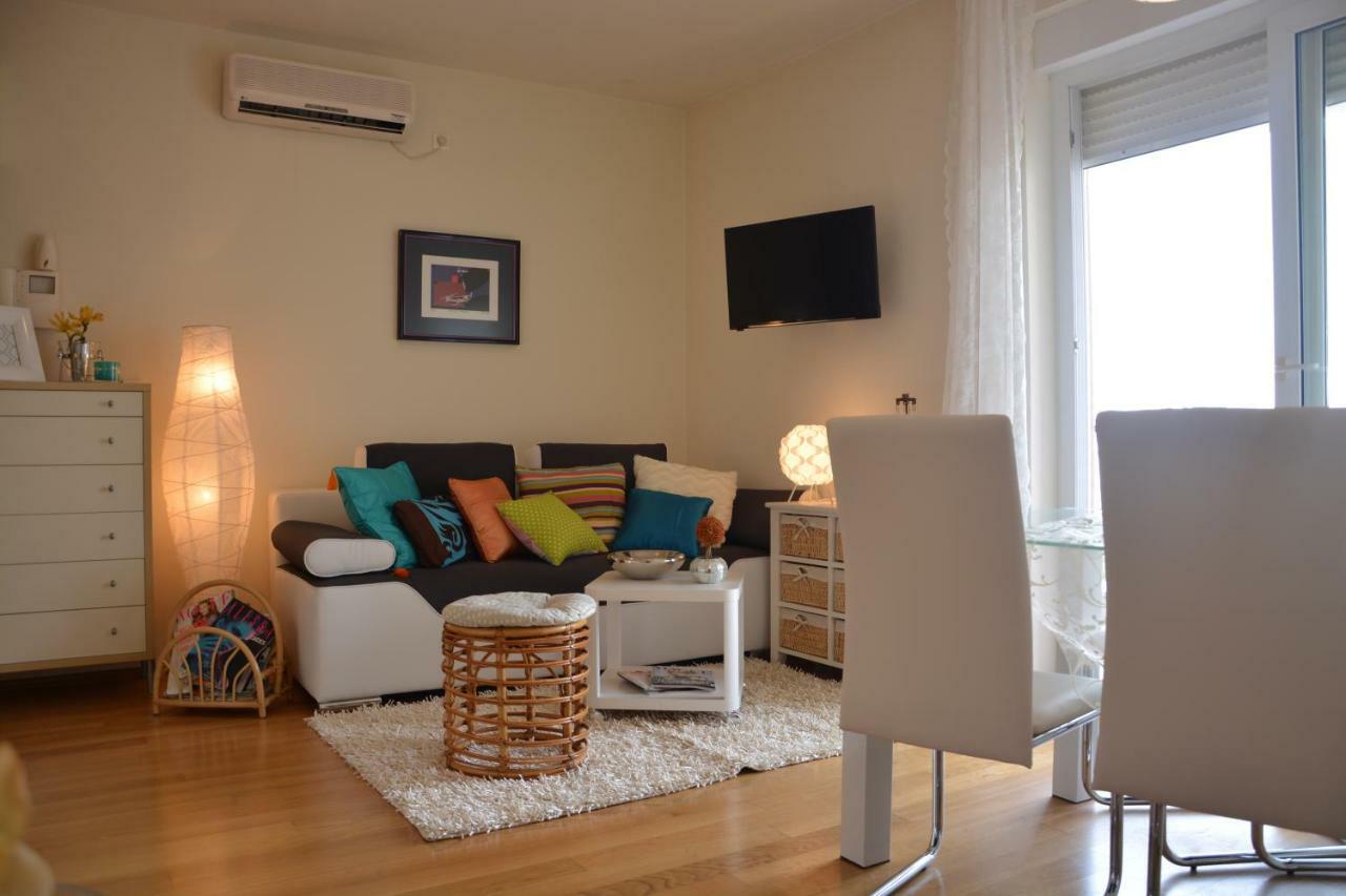 Apartment Vacation In Zadar - Mirna Экстерьер фото